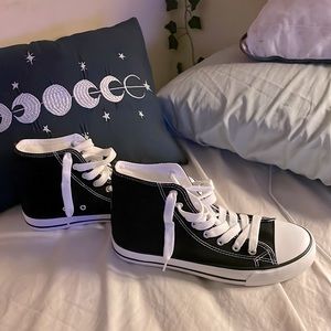Black off brand Converse NEVER WORN BRAND NEW!!